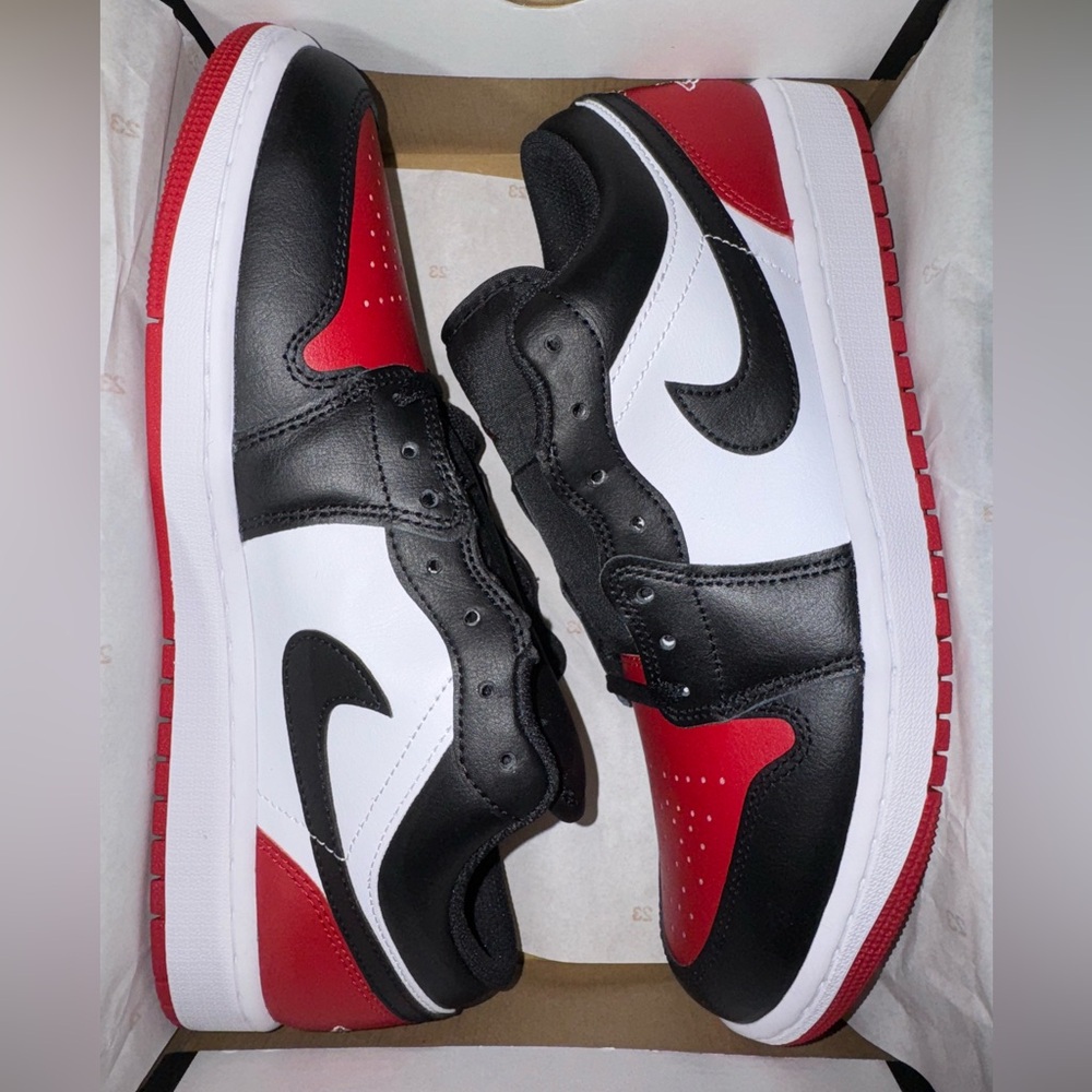 Men’s Air Jordan 1 Low Chicago Red Black - Picture 1 of 3
